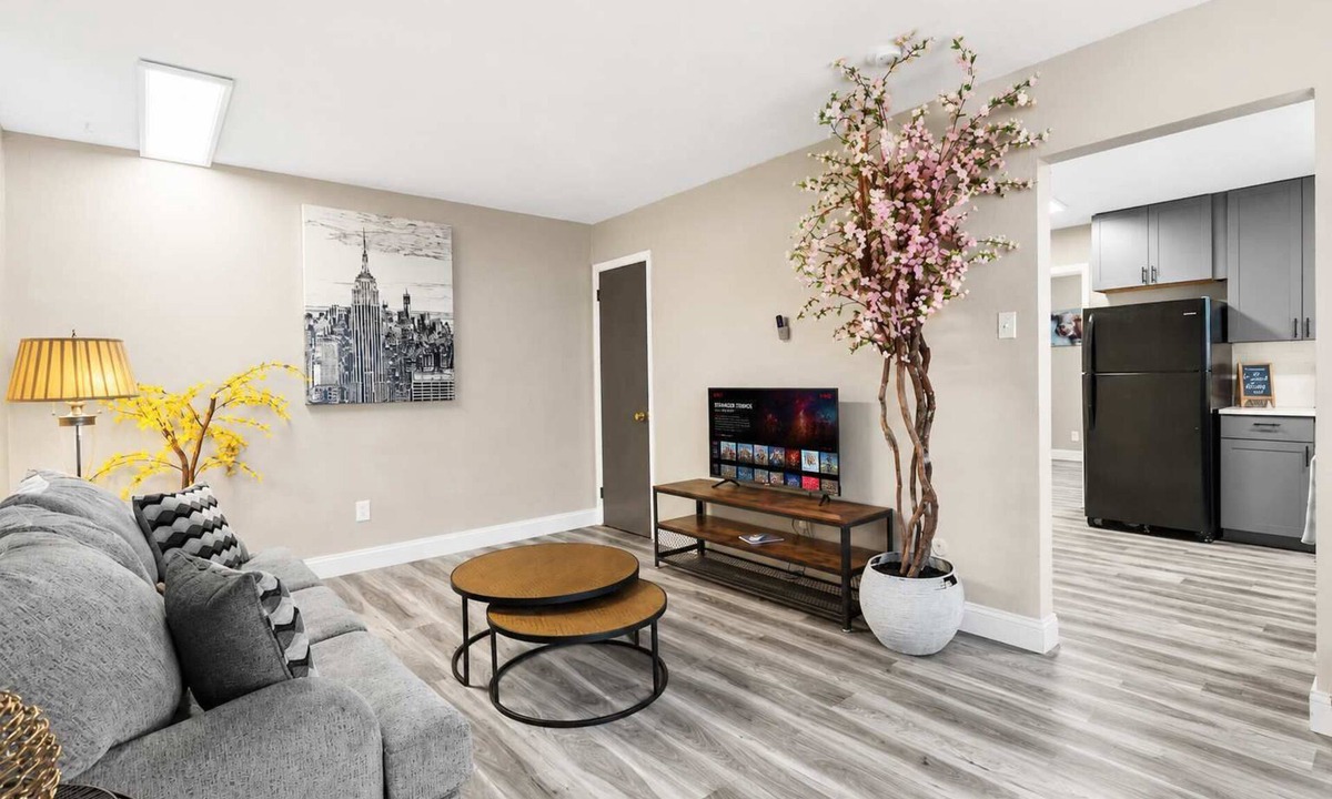 Tower Grove South Apartment | 1BR + Full Kitchen · Tower Grove · 3 mi SSM SLU · Pet-Friendly