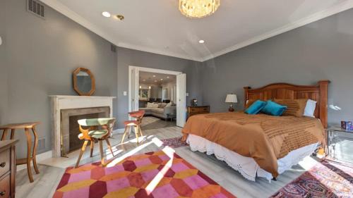 Ogden Apartment | 2B2b loft in mountains secluded patio vintage