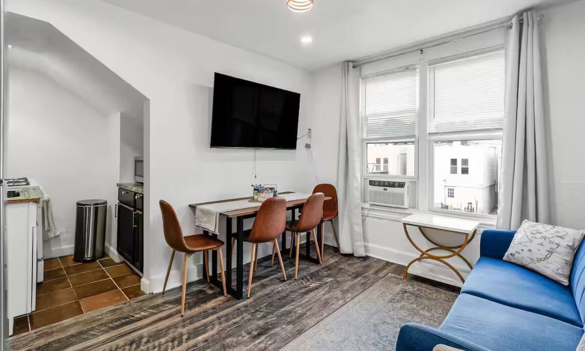 North Bergen Apartment | 2BDR 3Bed Second Floor/15 minutes to NYC Times Sq.