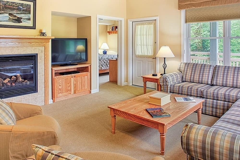 Jeffersonville Condo | 2br Serene Mountain Setting-Smugglers' Notch ASB