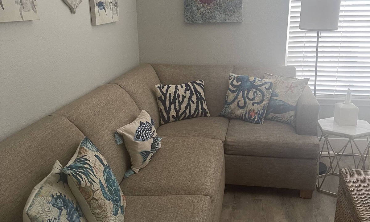 Corpus Christi Condo | 6 minute Walk to Whitecap Beach, 1st Floor Cozy Condo, Padre Island Vacation!