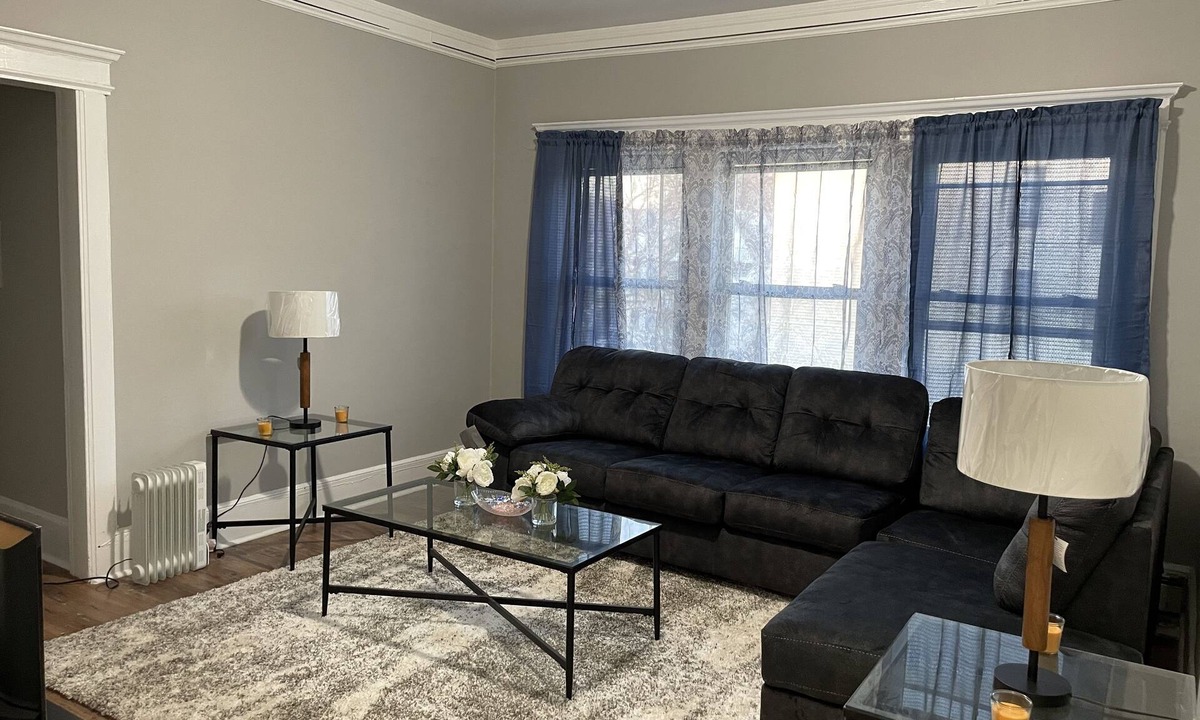 Ampere Apartment | Amazing 4 bedroom apartment with parking