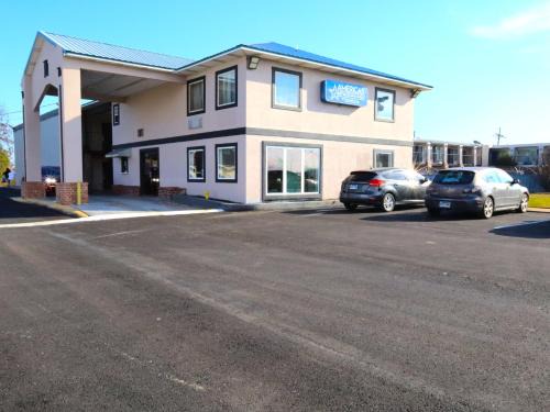 Blytheville Hotel | Americas Best Value Inn Suites & Studios Blytheville by Sonesta