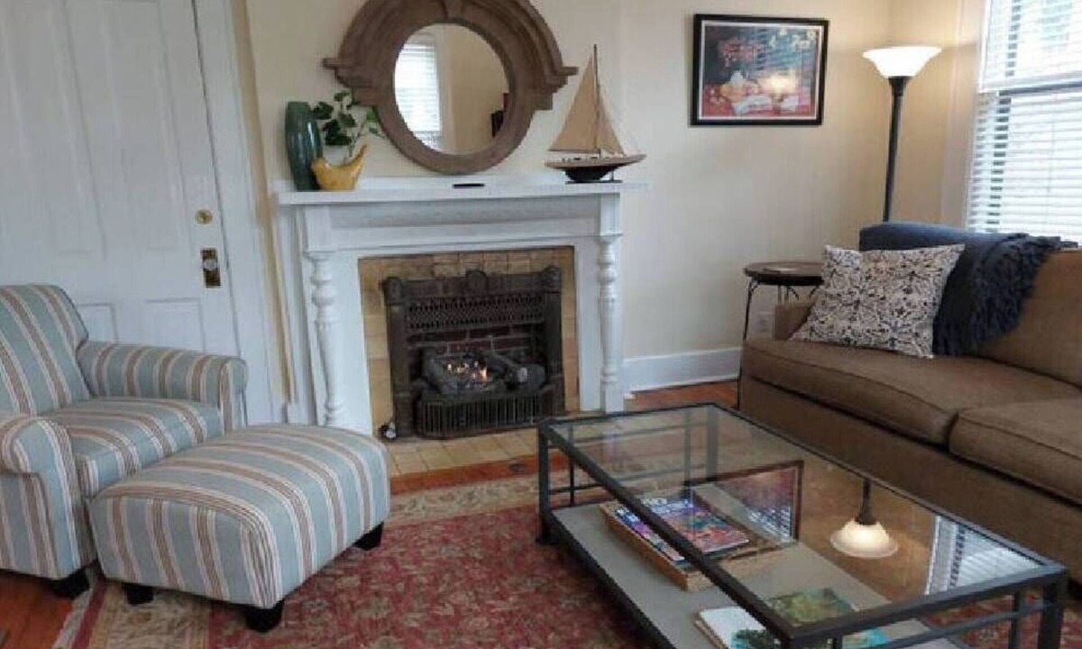 Downtown Little Rock Cottage | Barkley Cottage - 2 Bedroom