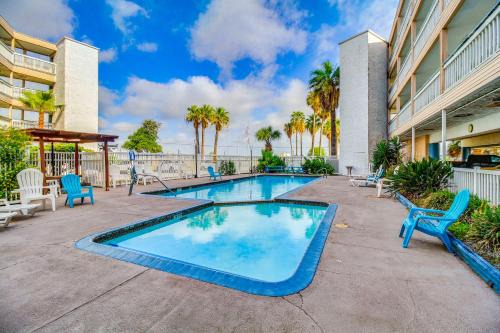 North Beach House | Beach View Balcony! Corpus Christi Condo w/Pool