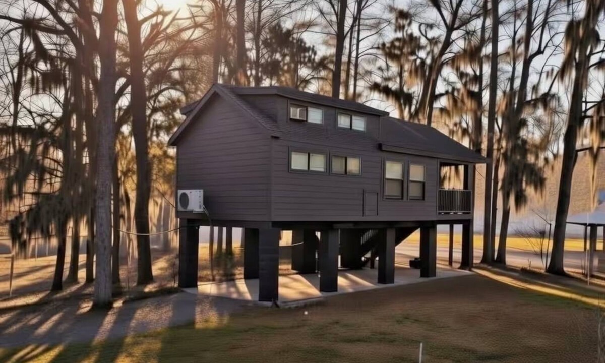 Karnack House | Caddo Lake Retreat & Boat Ramp