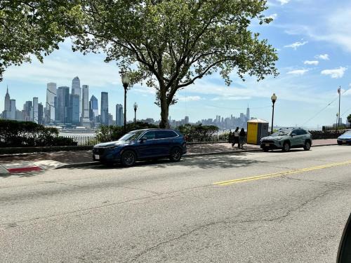West New York Apartment | Charming and Relaxing Apt20Min from NYCity