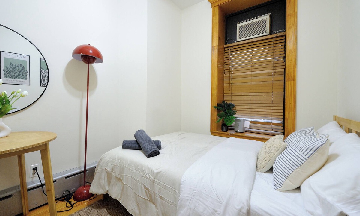Uptown Apartment | Chic Upper East Side Studio! Close to Central Park!
