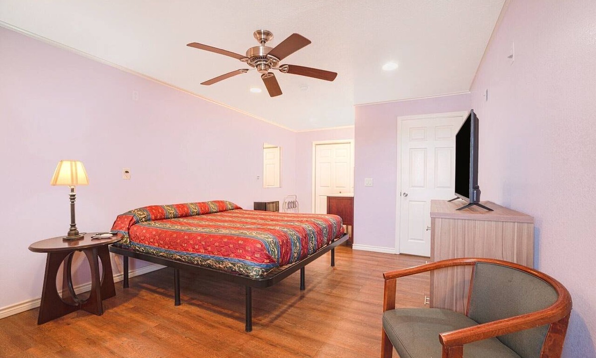 Corpus Christi Apartment | Corpus Christi TX |King Bed