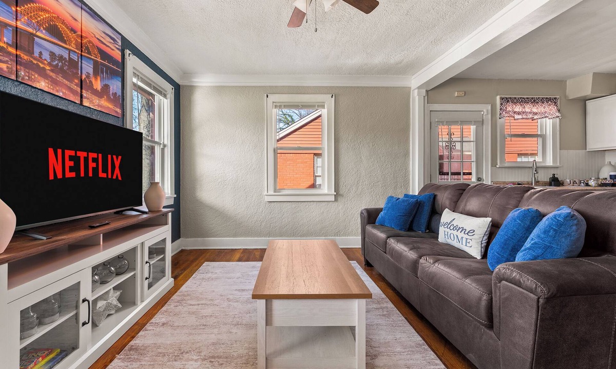 Memphis House | Cozy 1BR 2mi to Midtown & Crosstown Pet Friendly