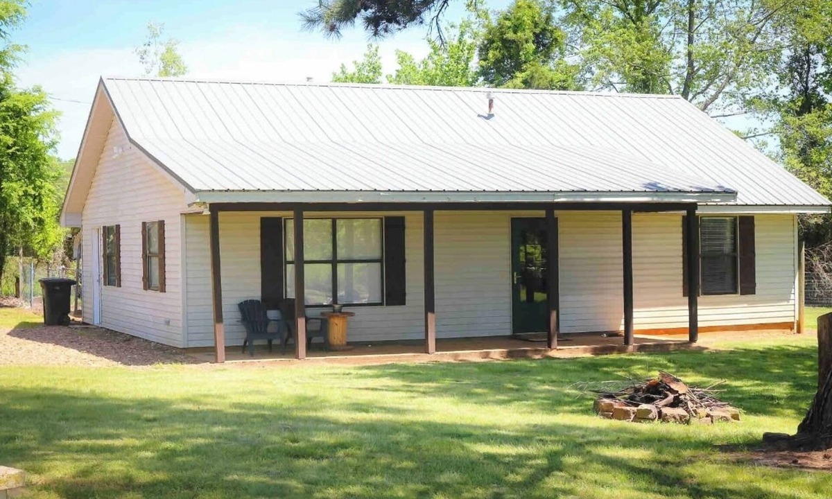 Ozark House | Cozy home right off the Pig Trail, in the Ozarks