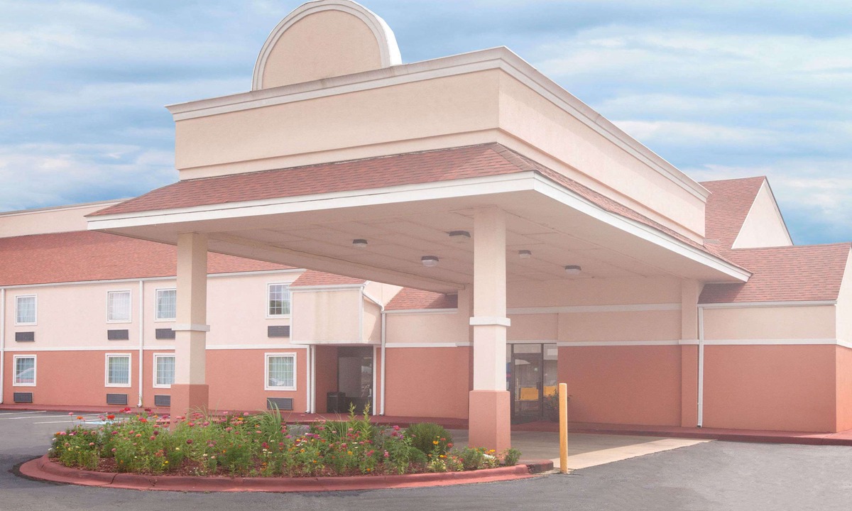 Alma Hotel | Days Inn by Wyndham Alma
