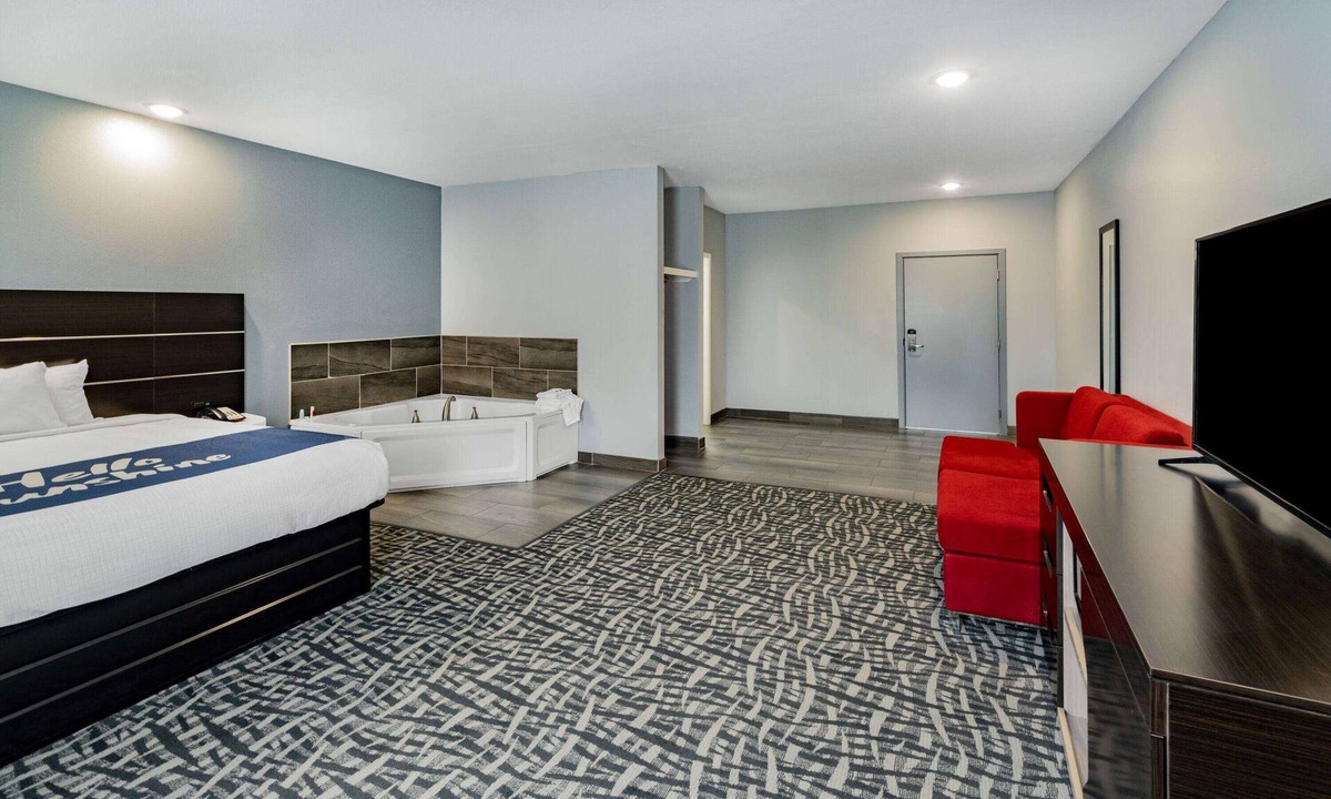 Horn Lake Hotel | Days Inn & Suites by Wyndham Horn Lake/Memphis Graceland