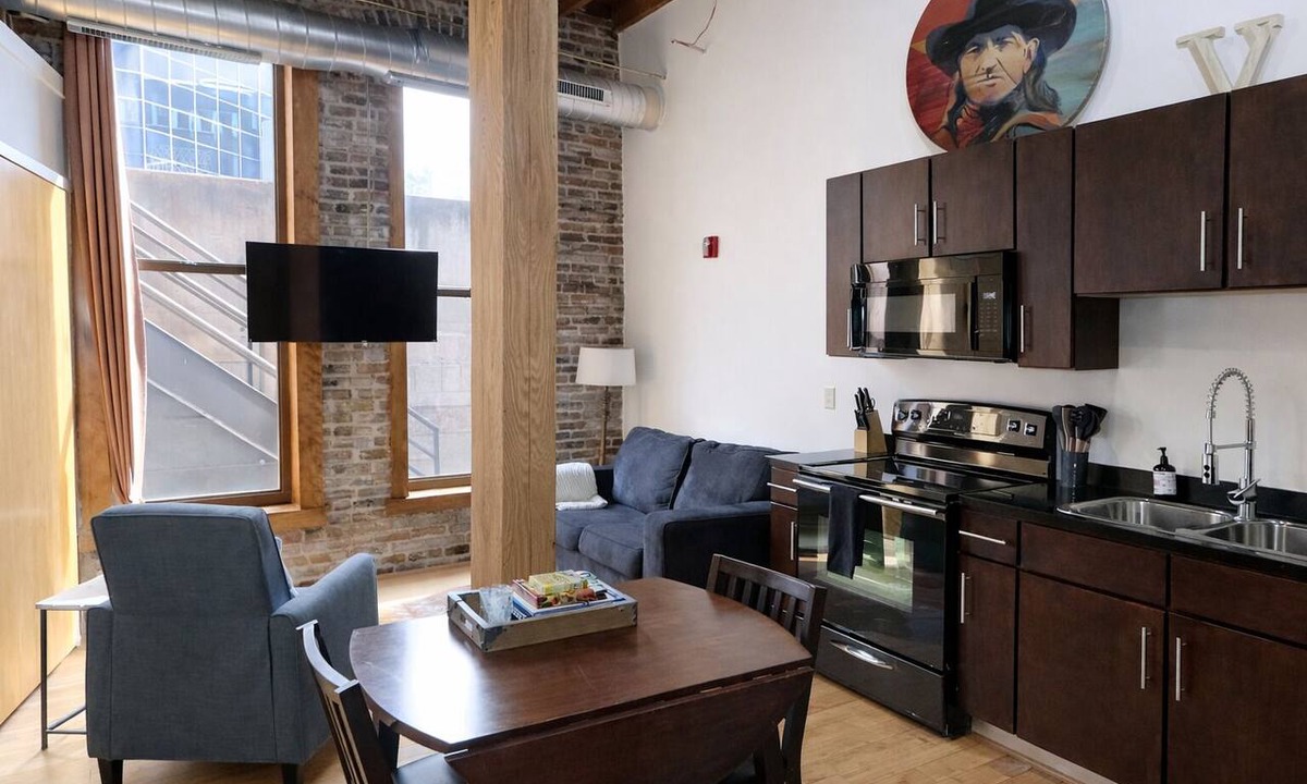 Downtown Nashville Condo | Downtown Music City Loft living! ~Steps to the Ryman and Broadway