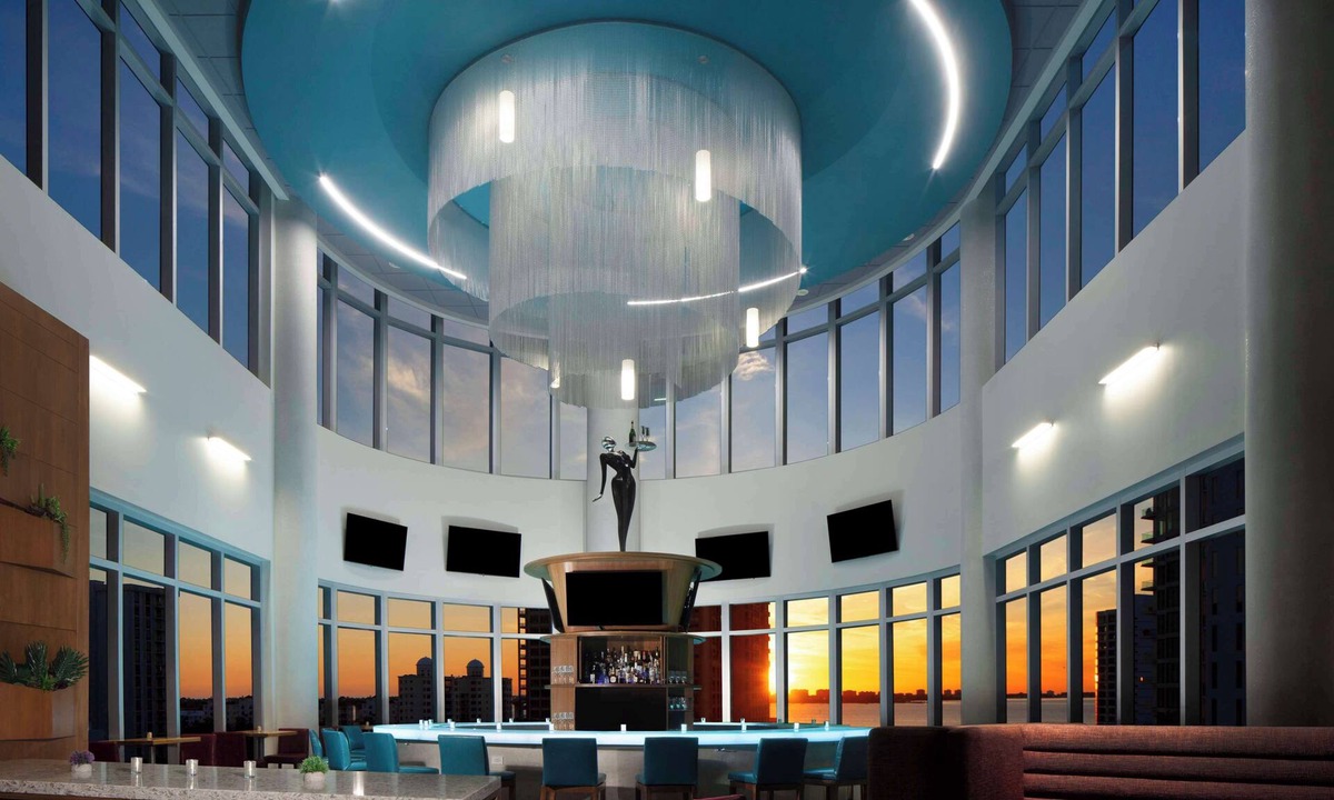 Central Sarasota Hotel | Embassy Suites by Hilton Sarasota, FL