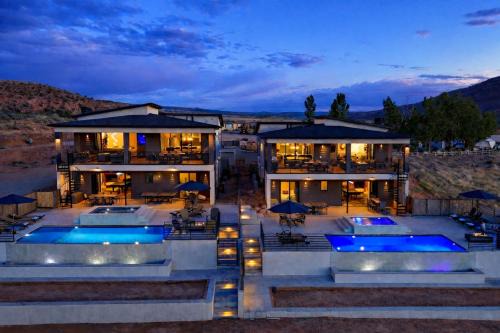 Moab South Valley House | Exclusive Retreats Desert Vista Retreat- Moab Estate for Large Groups- Pool, Spa