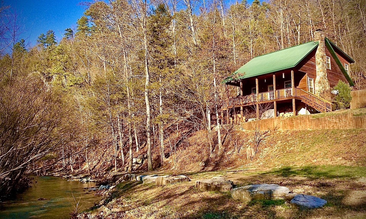 Jasper Cabin | Family memories @ Creekside cabin ON the creek! 2 mi to Jasper, Buffalo River