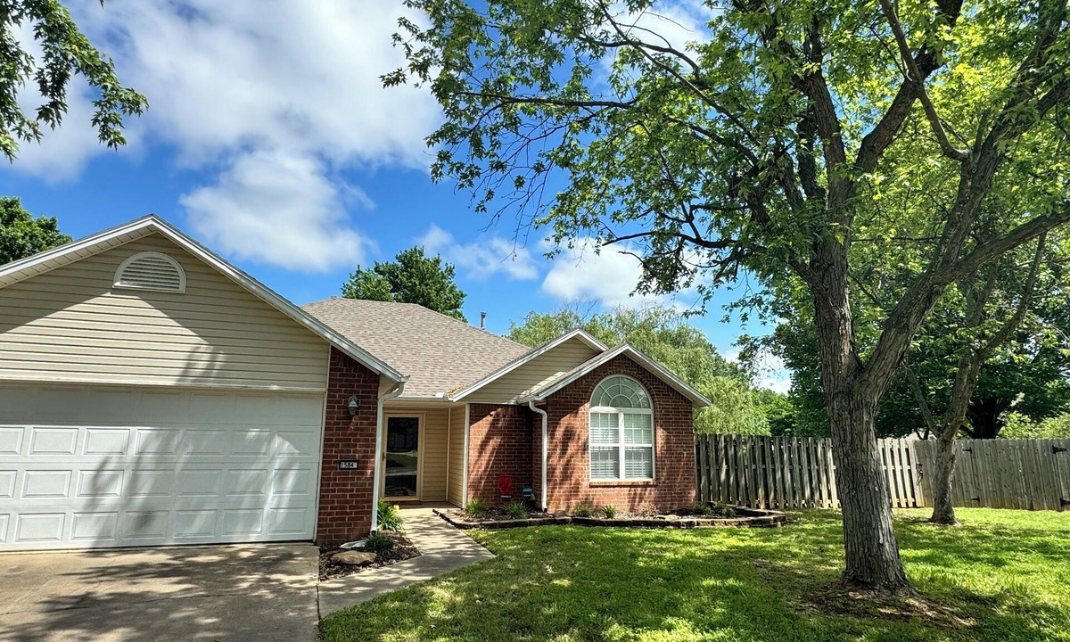 Fayetteville House | Faytown Cozy! 4 miles to UofA and DT Fayetteville