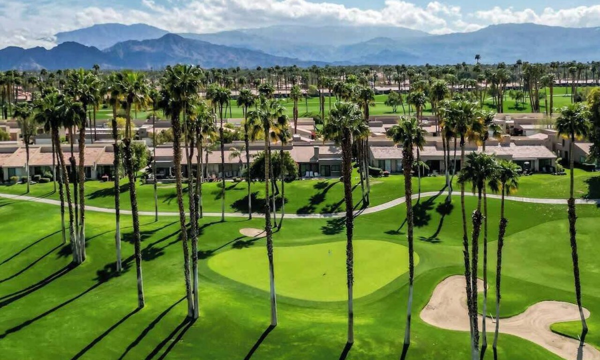 Palm Desert Condo | Gorgeous fairway views|Pet-friendly|Club access