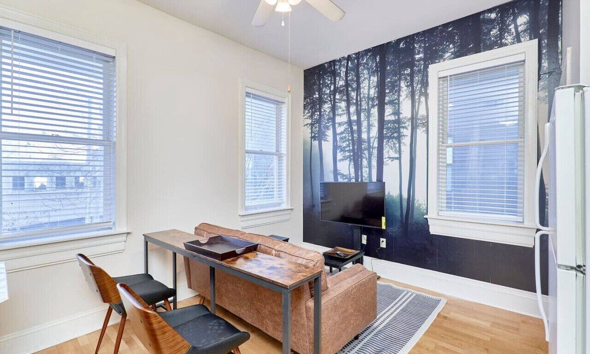 Grand Center Apartment | H-Stylish 1 Bed/1bath Apt SLU, Fox Theatre, CWE