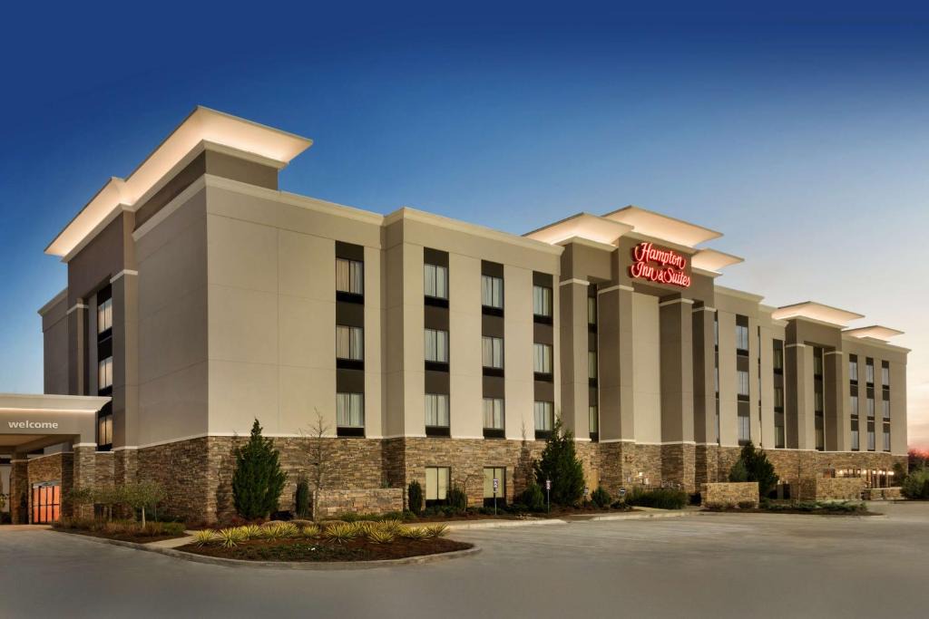 Monroe Hotel | Hampton Inn and Suites Monroe
