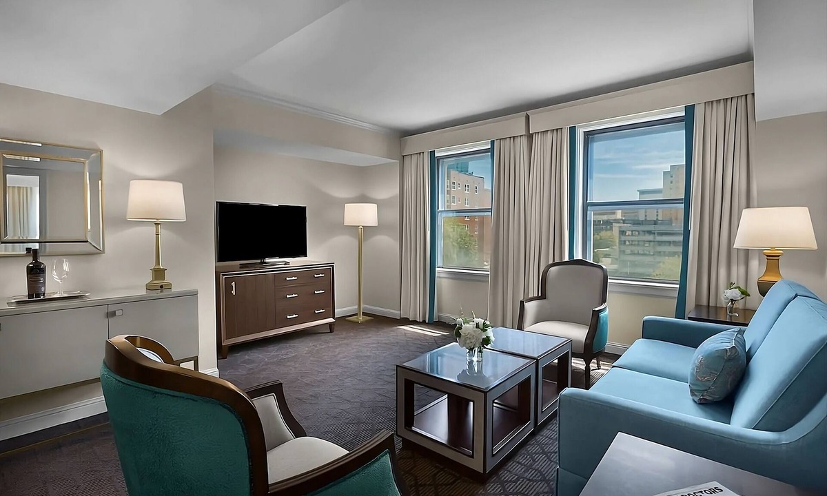 Central West End Apartment | Haven of Relaxation! Pets Allowed! With Parking, Pool, and Cinema!