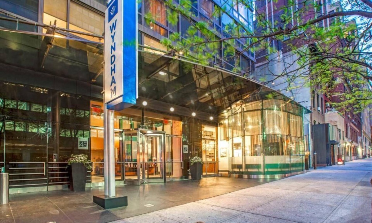 Turtle Bay Resort | Heart of Manhattan 1-bedroom studio resort in best location In May