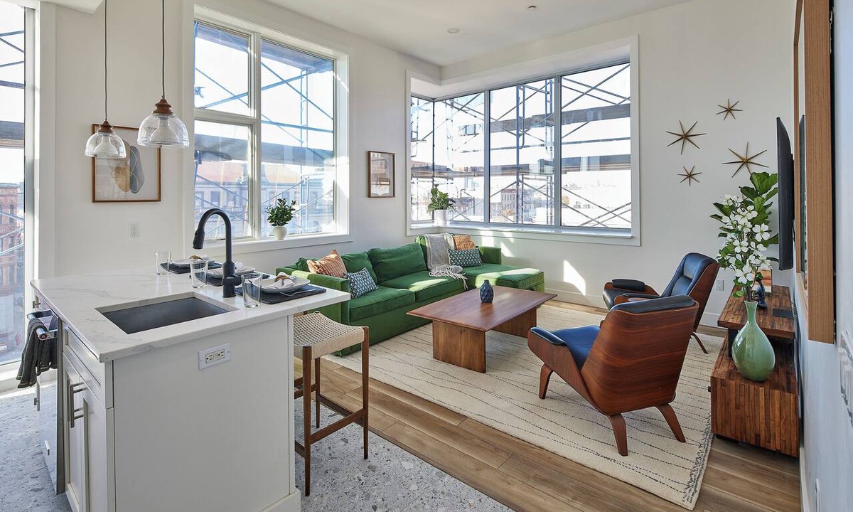Hoboken Apartment | Hoboken Loft | 12-ft ceilings | NYC in 15 min