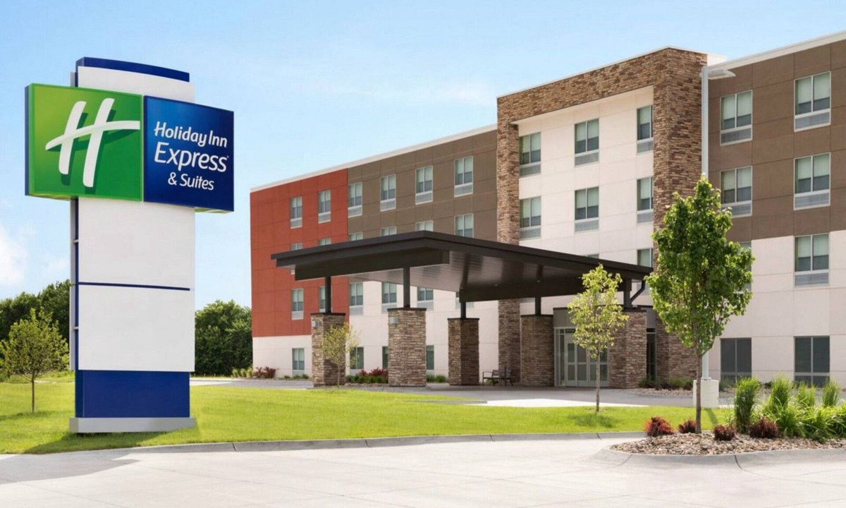 Lockport Hotel | Holiday Inn Express Amherst - Lockport by IHG