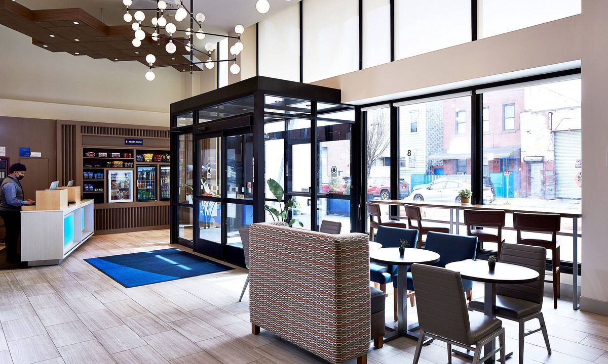 Brooklyn Hotel | Holiday Inn Express NYC Brooklyn - Sunset Park by IHG
