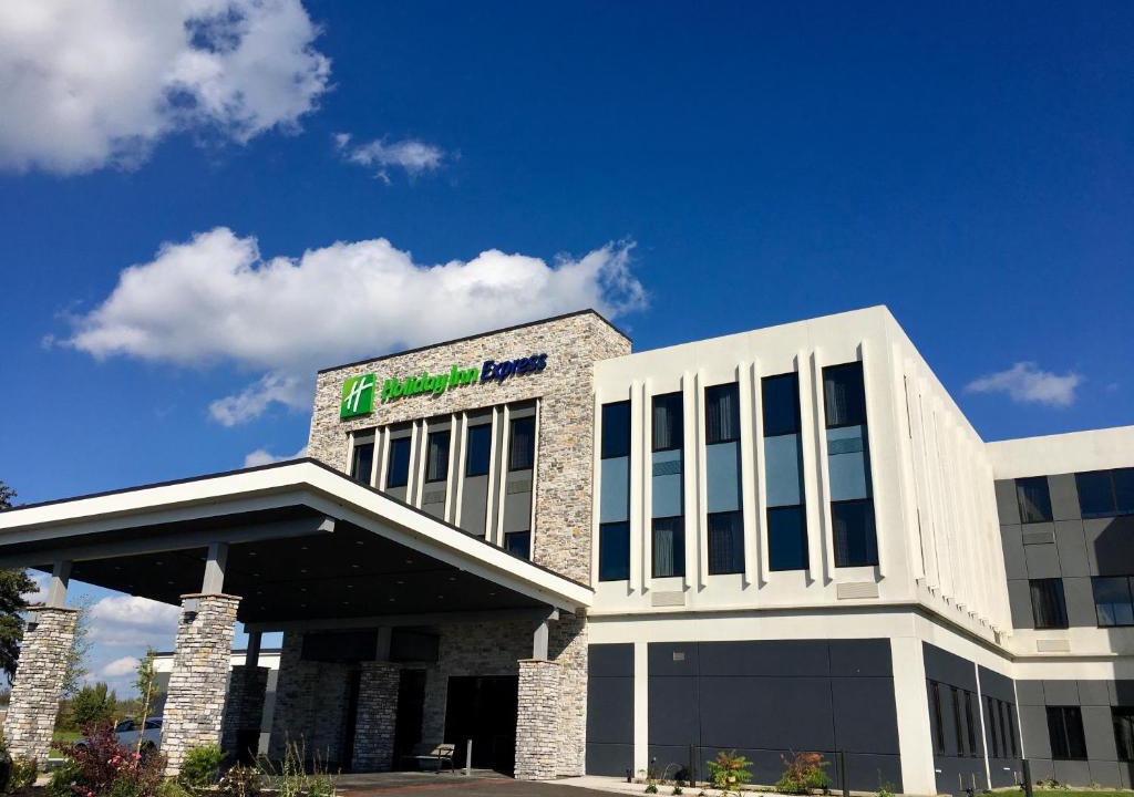 Grand Island Hotel | Holiday Inn Express - Grand Island by IHG