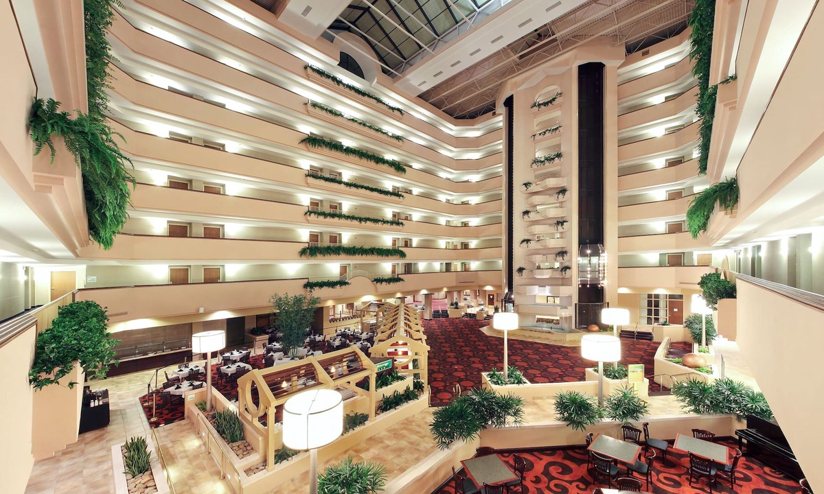 Springdale Hotel | Holiday Inn Springdale/Fayetteville Area by IHG
