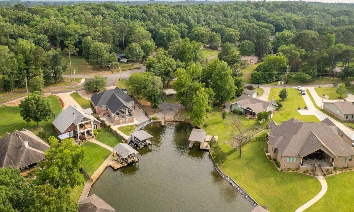 Rockwell House | Lake Hamilton boating, fishing, swimming