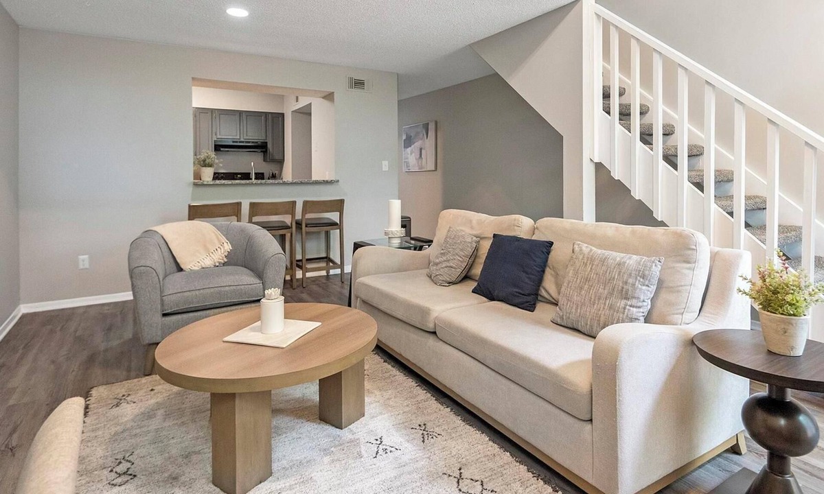 Cordova Apartment | Landing | Amazing 2BD, Pool, Game Room