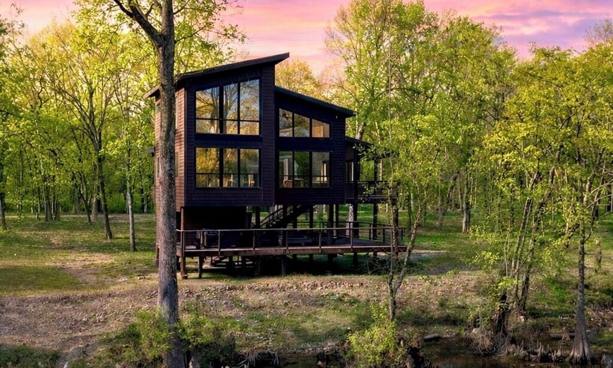 Broken Bow Cabin | Living Waters Riverfront Retreat in Broken Bow