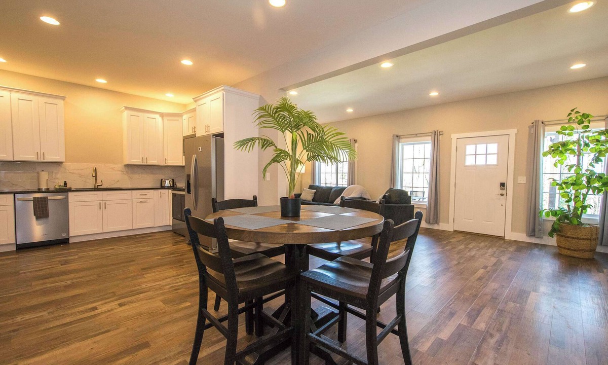 Balfour House | Lower Level Retreat w/Free Tix | Private + Cozy