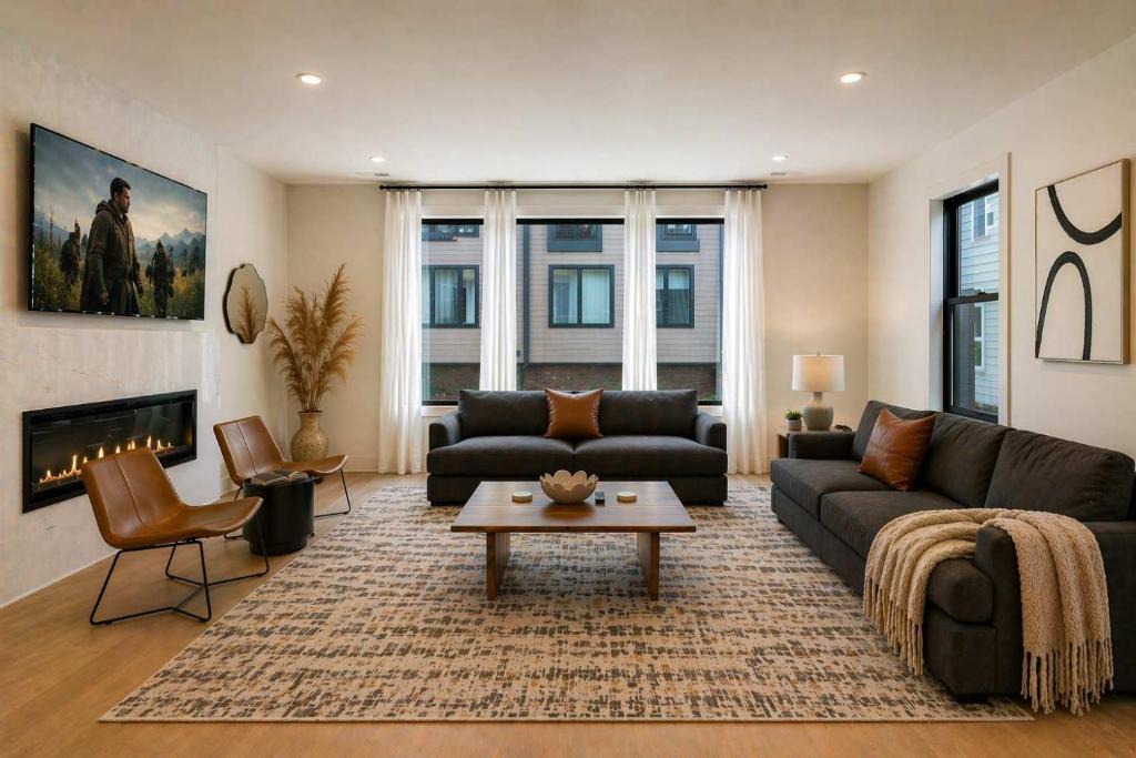 Hurwood Heights House | Luxury Townhouse With Exclusive Rooftop Hot Tub