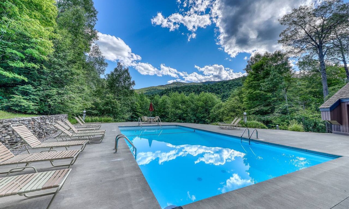 Waitsfield Condo | Mad River Valley Basecamp