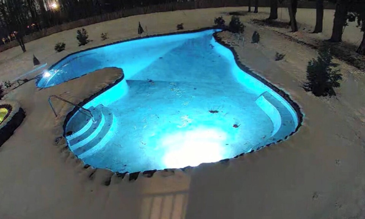 Memphis House | Massive 13-BR Estate with Private Pool, Sauna, Hot Tub, Casita, Abundant Parking