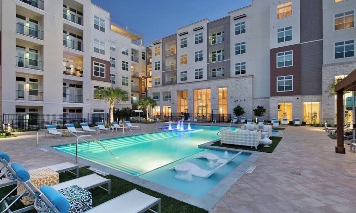 Woodlake - Briar Meadow Apartment | Modern 2BR Bayou Retreat . Pool . Gym . Balcony