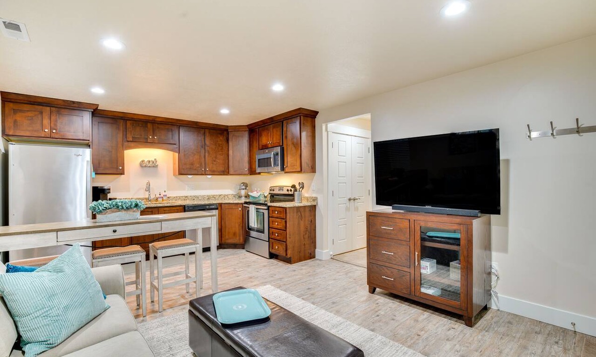 Lehi Apartment | Modern Lehi Apartment: 2 Mi to Thanksgiving Point