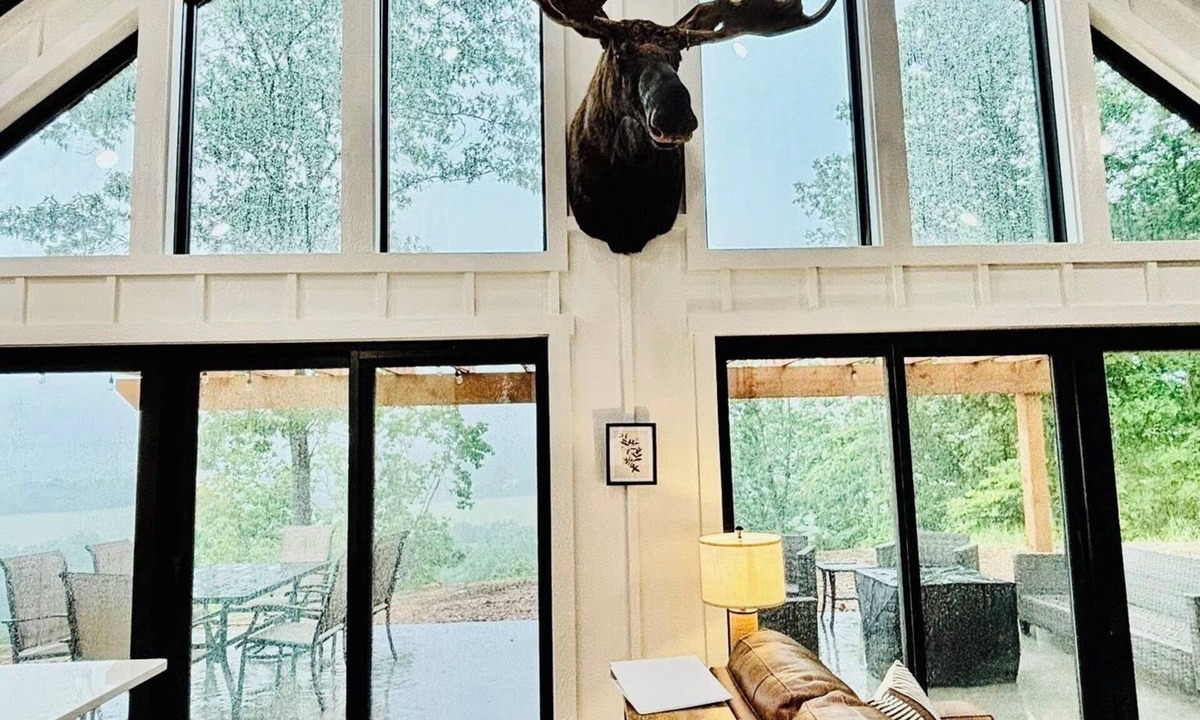 Steelville Cabin | Moose Lodge- 180 Acres w/River Access