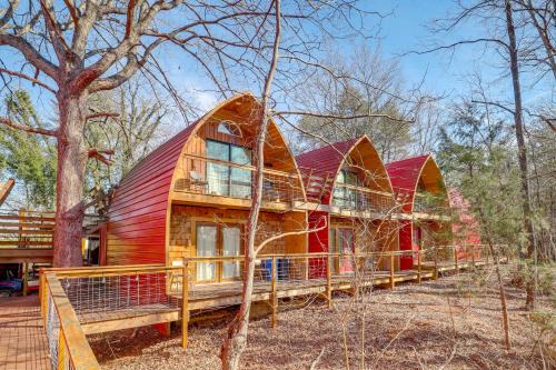 Mill Spring House | Mtn Cabin 1 Mi to TIEC: Outdoor Kitchen + Fire Pit