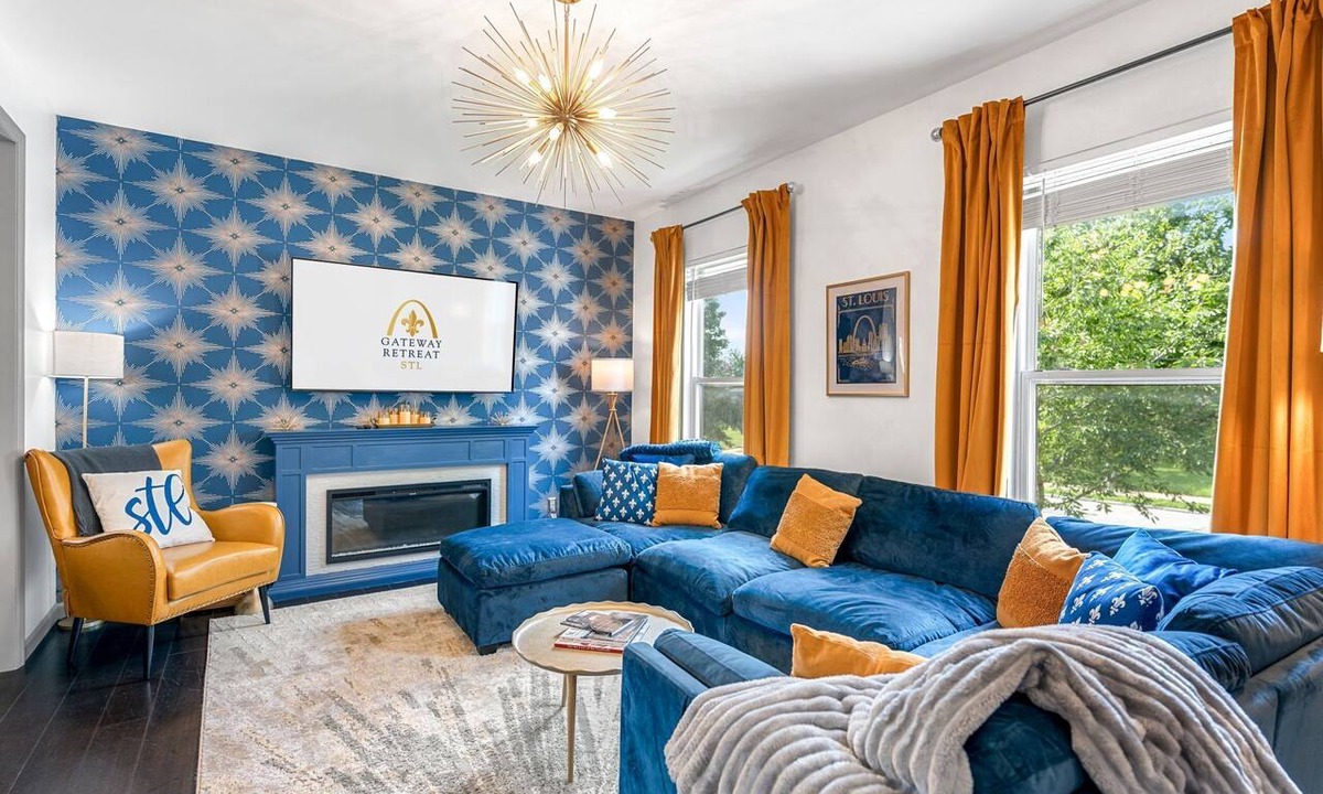 The Gate House | Near SLU/Downtown-Hot Tub + Games + Secure Parking