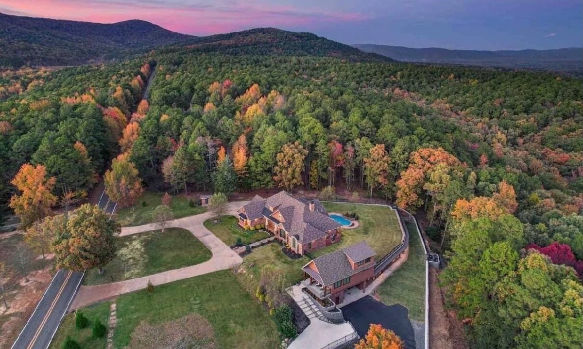 Mena House | NEW! Mountainside Luxury Cottage 1—LOCATION! LOCATION!