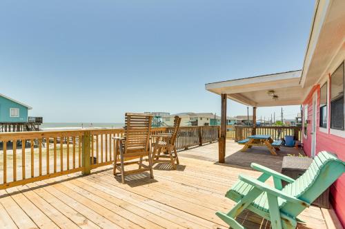 Surfside Beach House | Oceanfront Deck: Surfside Beach Vacation Rental!