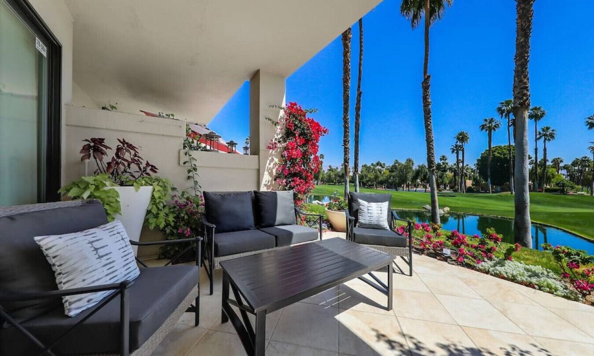 Palm Desert Condo | Palm Valley CC Full Club Access Golf & Cart, Tennis, Pickle Ball, Pool-Luxury 3 kings/3 full baths
