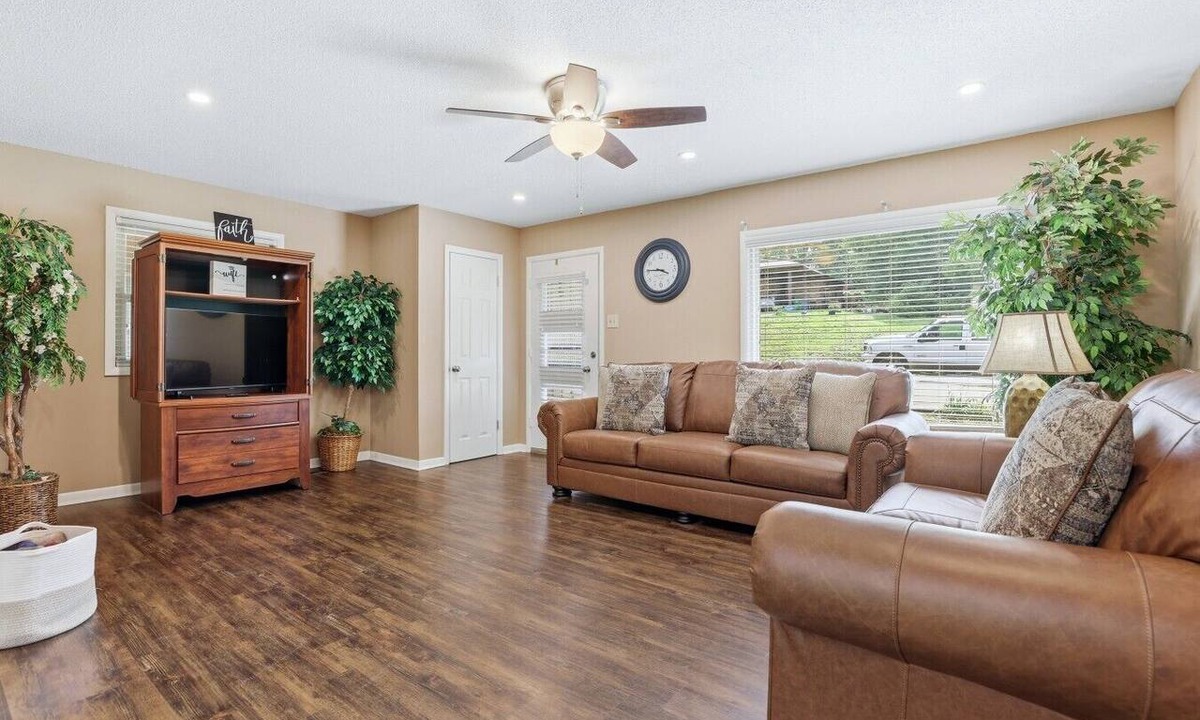 North Little Rock House | Peaceful North Little Rock Home w Backyard!