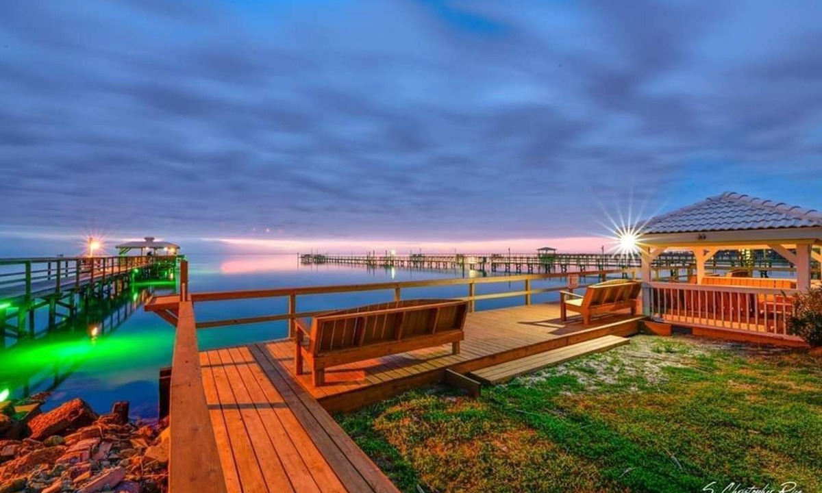 Fulton Hotel | Pelican Bay Resort