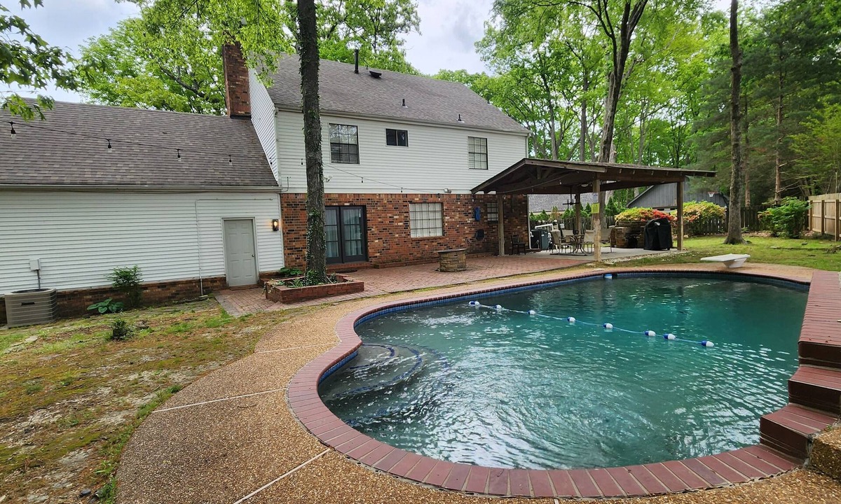 Cordova House | Phenomenal 5-Bedroom Home with Outdoor Pool - The Ultimate Retreat.